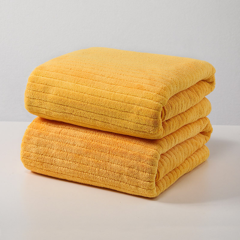 Veliki ručnik za kupanje za odrasle, od coral fleece materijala, iznimno mekan, visoka apsorpcija i brzo suši, mogućnost personaliziranog logotipa.