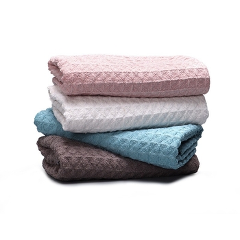 Подаръчен комплект в кутия: вафелни микрофибърни хавлии за баня и лента за коса, тегло 220 g, Plain weave, 32S, полиестерово влакно, лого печатано