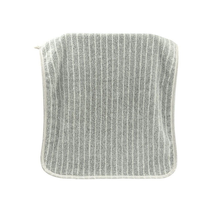 Koralna fleece ručnik za lice: visoka upijanje, brzo sušenje, bez dlačica; 32 vlakna; ravno tkanje; gramatura: 50–80 g/m²; prilagodba: izšiven logo, poklon kutija; podrijetlo: Kina