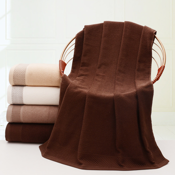 Pamučni kupaonski ručnik, 400–500 g, Jacquard tkanina s visokim i niskim slojem dlačica, 32s pređa, 95% pamuka, prilagodljiva obrada
