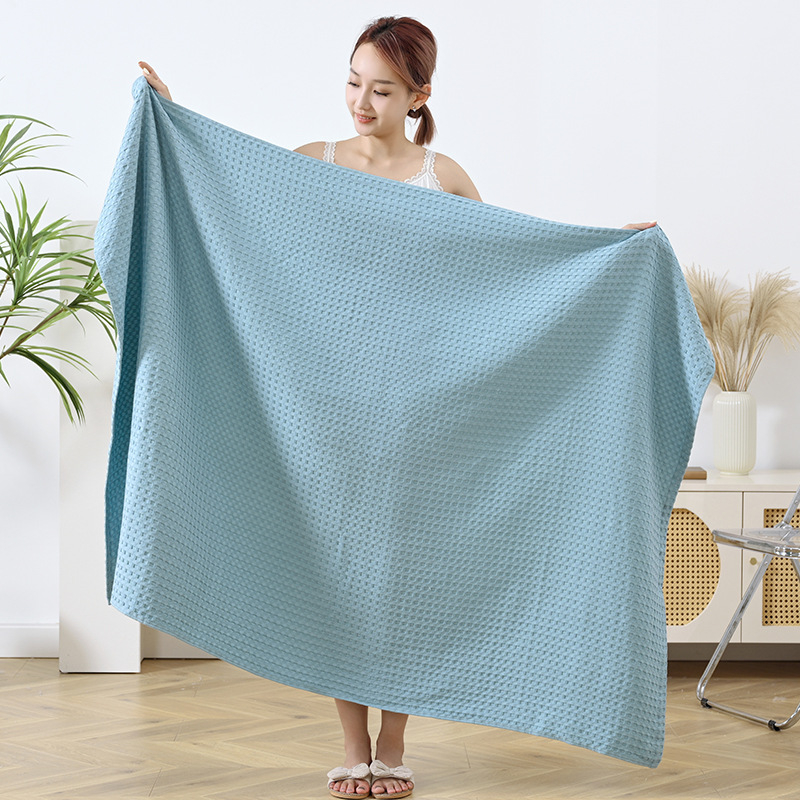 Памучно вафелено одеяло, едноцветен дизайн; тегло 800–999 г; всесезонно; модерен минимализъм