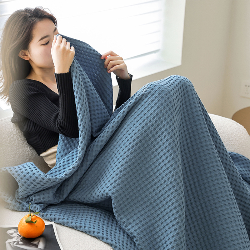 Βαμβακερή κουβέρτα βάφλα – μονόχρωμη εμφάνιση – 800–999 g – για όλη τη σεζόν – σύγχρονος απλός σχεδιασμός