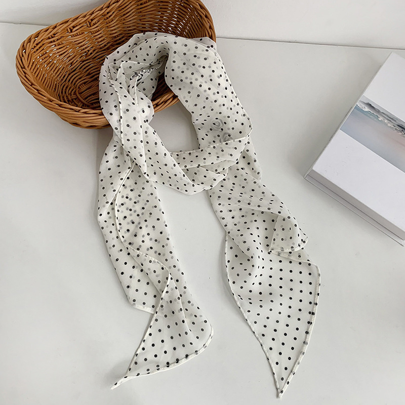 Пролетен полиестерен шал с розов мотив и точки, Twill тъкан, съдържание полиестер 31-50%, многофункционален аксесоар за глава и колан