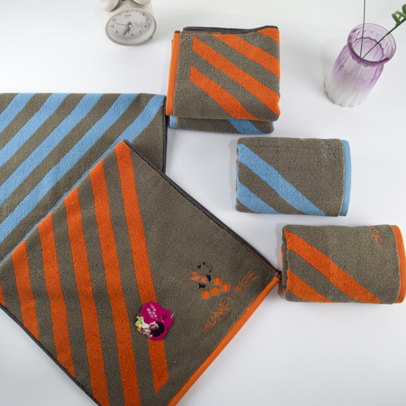 Fiber Love Pamučni Jacquard ručnik, debeo i mekan, 120–140 g, 32s pređa