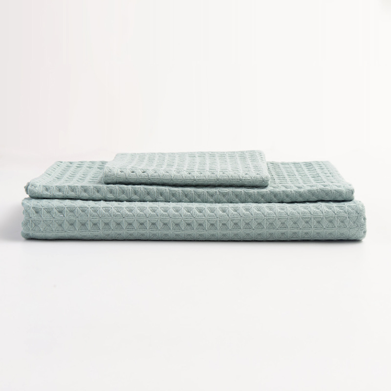 Set ručnika za kupanje od 100% pamuka, dvostruko slojena waffles uzorak medne saće, tri komada: kvadratni ručnik 34x35 cm, ručnik 35x75 cm, ručnik za kupanje 140x70 cm; upija i nježan prema koži.