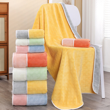 Ručnik za lice od coral fleecea, dvostrani, debeli, vrlo upijajući, vlakna 150D, težina 120–140 g, rub šivan