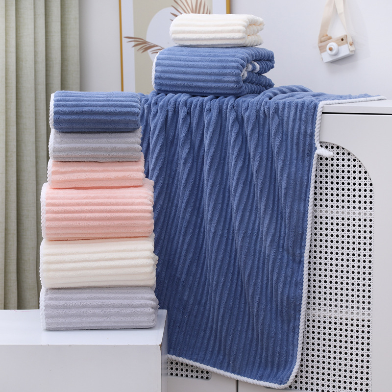 Trodijelni set ručnika od koralnog velura sa kapom za tuš - 150D, šiveno, 300–400 g, prilagodljivo