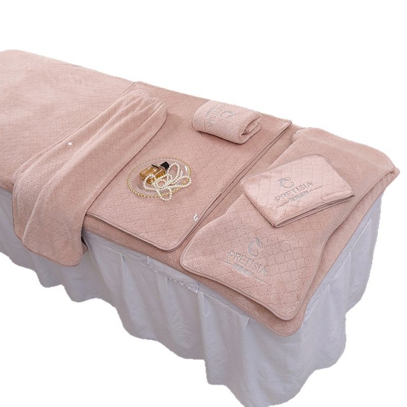 Set od tri ručnika za njegu kože od coral fleece s eurocvjetnim uzorkom i bubble velvetom, s turbansom