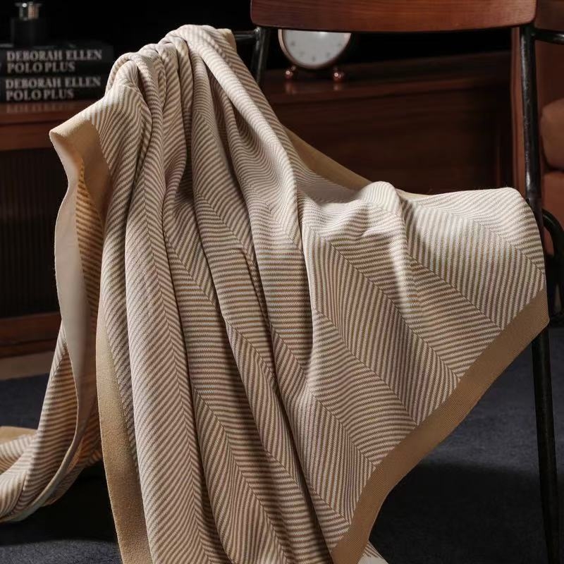 Πλεκτή πολυτελής κουβέρτα ταξιδιού, ακρυλικό, 500–799 g, ριγέ σχέδιο, INS στυλ, τεσσάρων εποχών