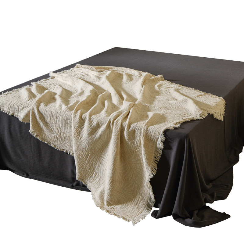 Blogerska deka od pamuka jacquard s resicama za kauč, dom i ured — težina 800–999 g, moderan minimalistički stil, pogodna za sve sezone