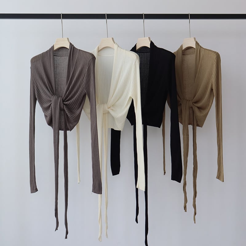 Pulover od Lyocell (Tencel), dugih rukava, V-izrez, jednobojni, uobičajena duljina
