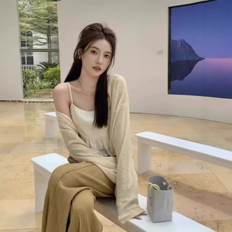 Дамски тънък кардиган от вискоза и полиестер, стил мини жилетка, дълги ръкави, кръгло деколте