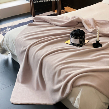 Deka od mink velura | 500–800 g | Četiri sezone | Moderni minimalistički stil
