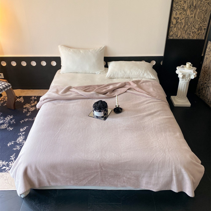 Deka od mink velura | 500–800 g | Četiri sezone | Moderni minimalistički stil
