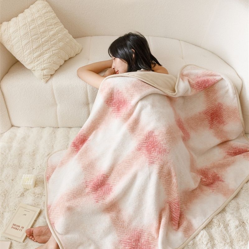 Nordijski stil šal-deka za uredske dremke i kauč, 330–340 g/m², debela za jesen-zimu, kategorija deka od flisa