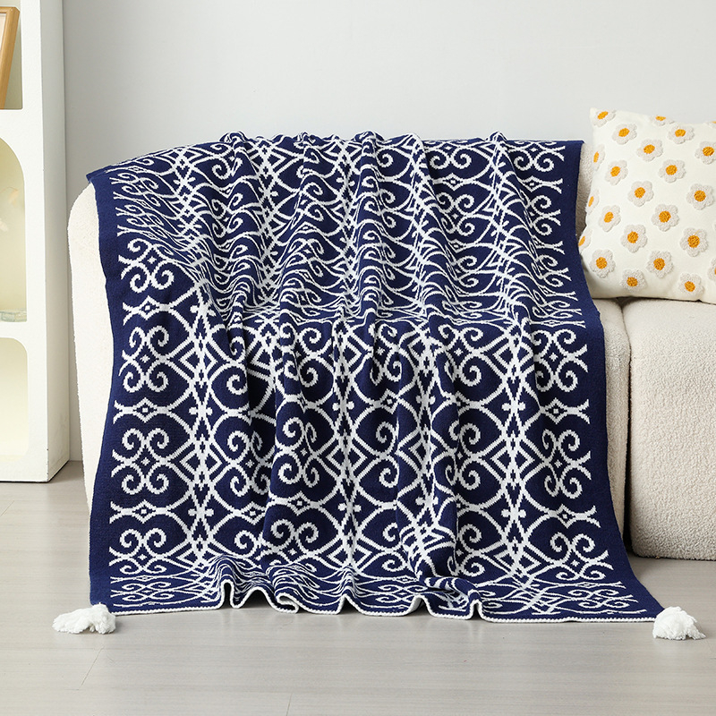 Akrilna pletena deka s geometrijskim uzorkom (za proljeće i jesen, težina 500–799 g, vrhunska kvaliteta, moderan minimalistički stil)