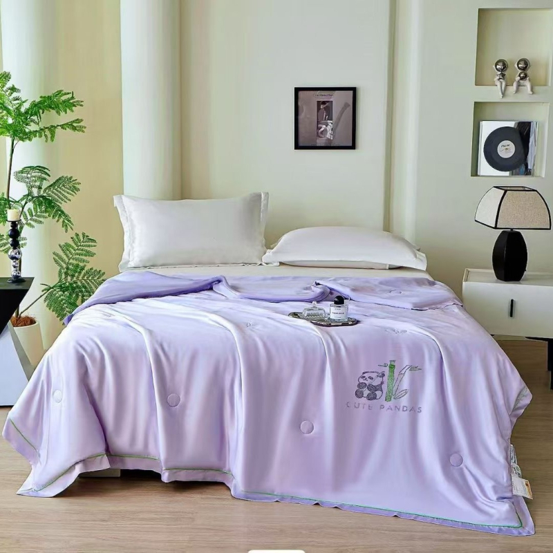 Vasaras dzesējošā sega no 100% bambusa šķiedras ar bambusa pildījumu, satīna audums, reaktīvā krāsošana, svars virs 1,5 kg