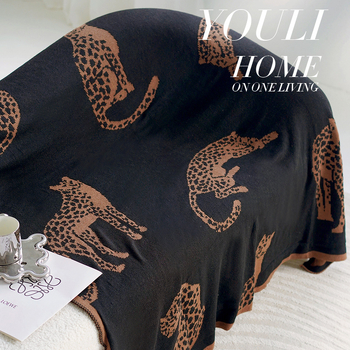 Pătură tricotată – fibră acrilică, 500–799 g, pentru orice sezon, model desene animate, Velvet.