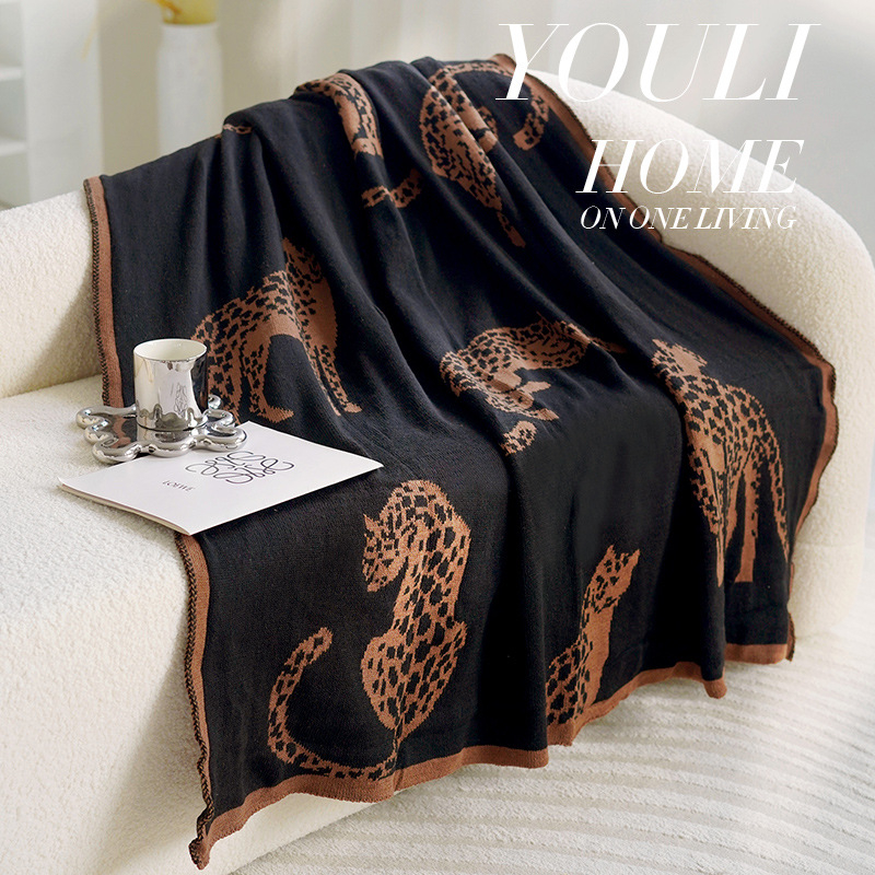 Pătură tricotată – fibră acrilică, 500–799 g, pentru orice sezon, model desene animate, Velvet.