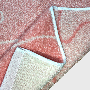 Lice ručnik s gradientnim uzorkom oblaka, 100% pamuk, visoka upijanje, malo otpada vlakana; 80–100 g, 21s prediva