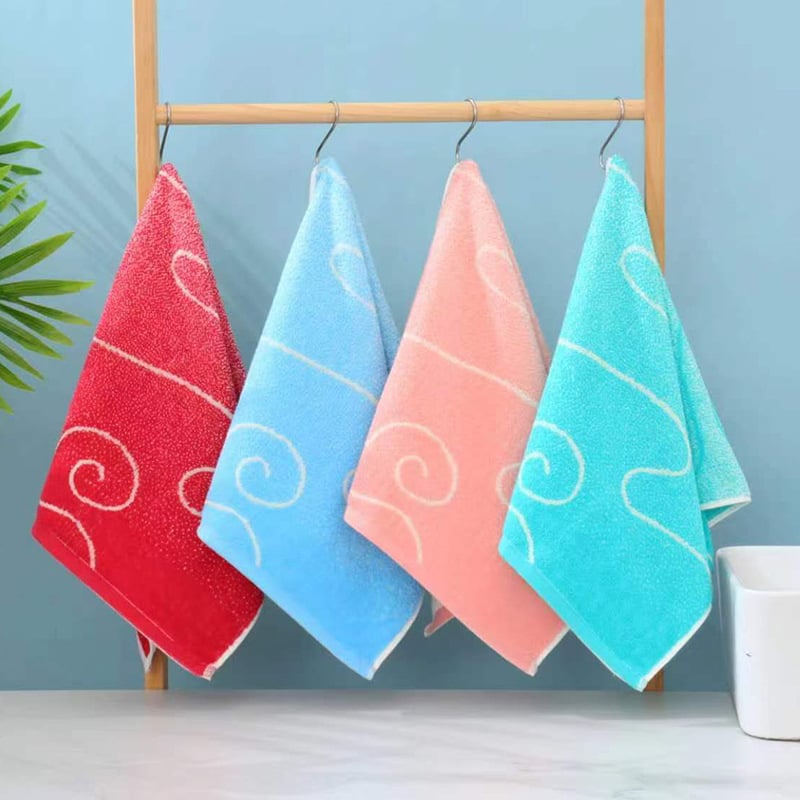 Lice ručnik s gradientnim uzorkom oblaka, 100% pamuk, visoka upijanje, malo otpada vlakana; 80–100 g, 21s prediva