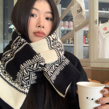 Плетен шал с жакардова шарка, имитационен кашмир, акрил и полиестер, топло за зимата, стил: универсален и минималистичен