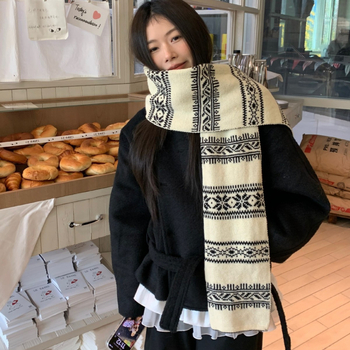 Плетен шал с жакардова шарка, имитационен кашмир, акрил и полиестер, топло за зимата, стил: универсален и минималистичен