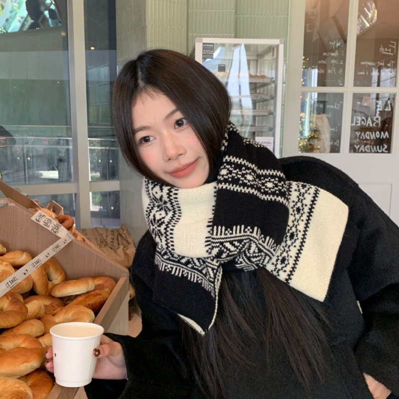 Плетен шал с жакардова шарка, имитационен кашмир, акрил и полиестер, топло за зимата, стил: универсален и минималистичен