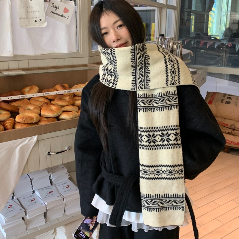 Плетен шал с жакардова шарка, имитационен кашмир, акрил и полиестер, топло за зимата, стил: универсален и минималистичен