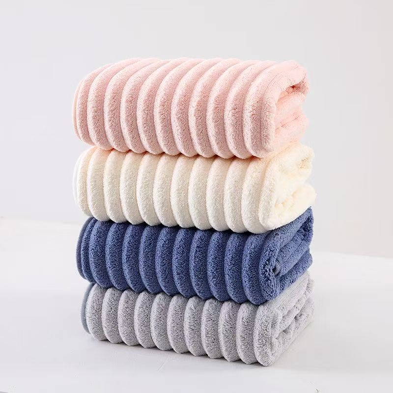 Ručni za sušenje kose od koralnog flisa, 100D pređa, šavovi uz rub, težina 50-80 g, mogućnost prilagodbe