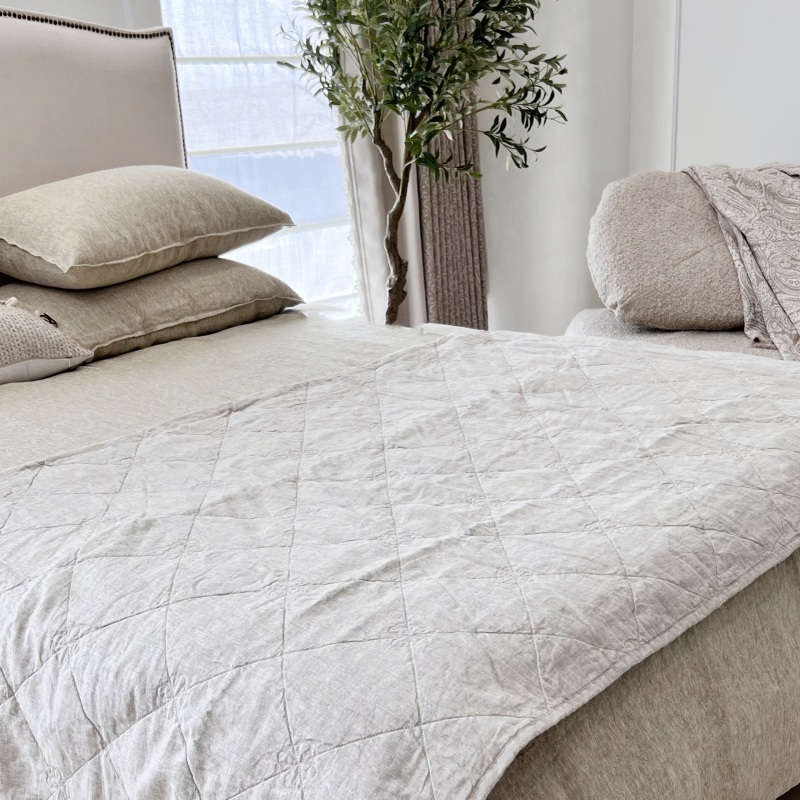 Linane tekk bambuskiu täidisega, kahekülgne ja pestav, kevade ja sügise jaoks, kaal 2–2,5 kg