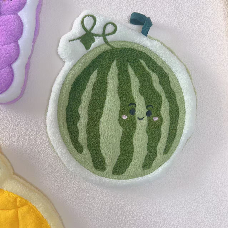 Ruční ručnik od koralnog flisa, viseći, 150D vlakna, obrub, 30–50 g