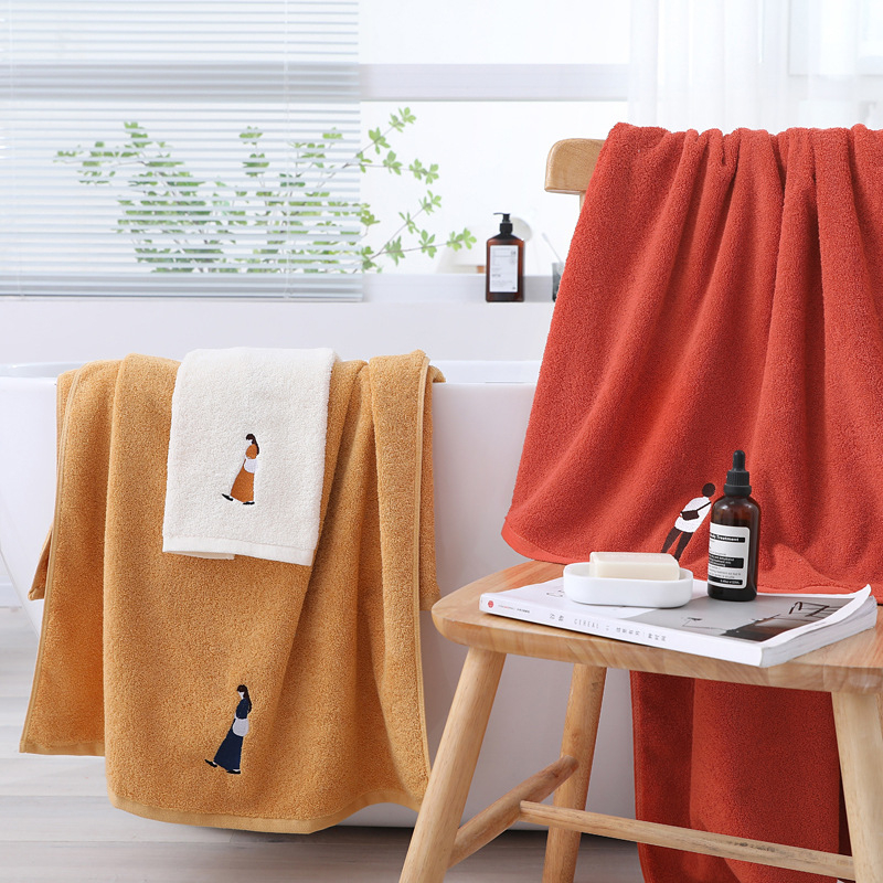 Pamukani kupaonski ručnik s izšivkom, 430 g, ravno tkano, upijanje 5–10 s, mogućnost prilagodbe