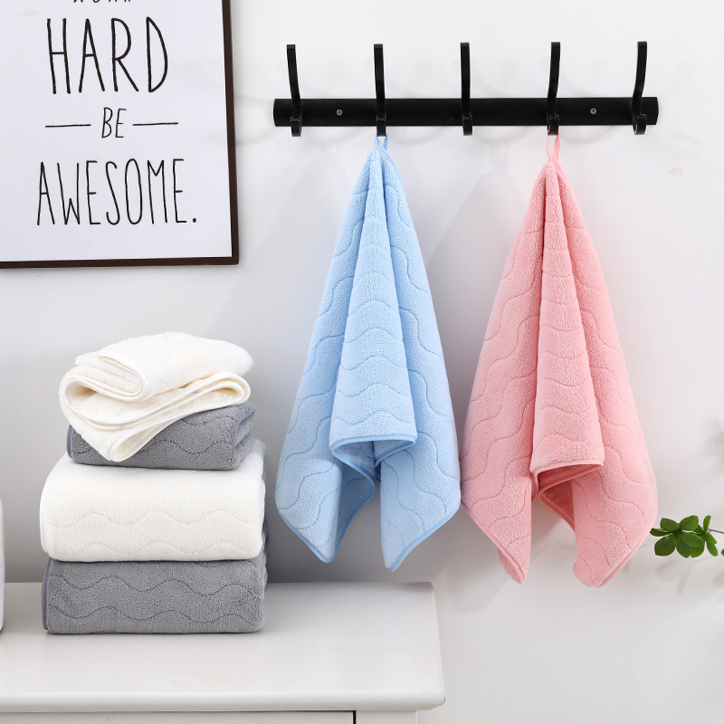 Korall plüss szegéllyel fürdőlepedő, 150D, varrott széle, 80–100 g, nedvszívó és gyorsan száradó