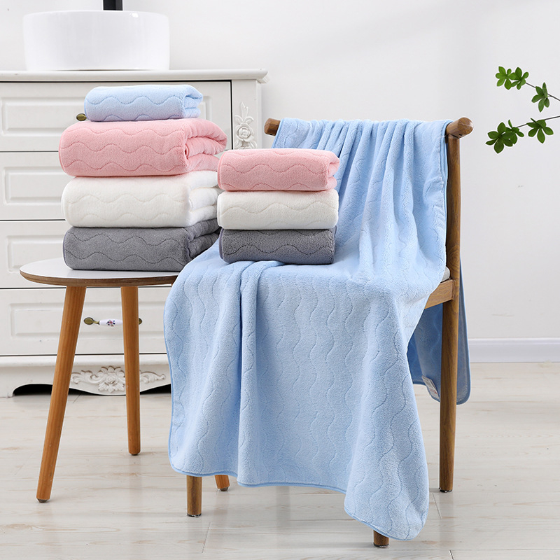 Korall plüss szegéllyel fürdőlepedő, 150D, varrott széle, 80–100 g, nedvszívó és gyorsan száradó