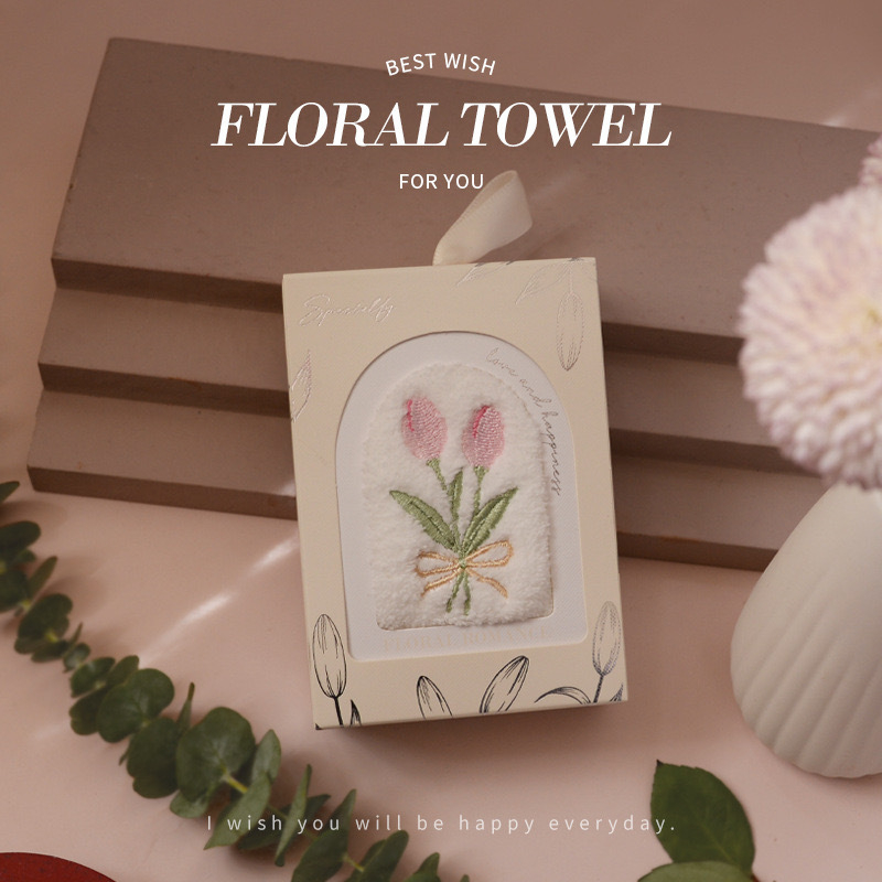 Tulipāna izšūta sejas dvielis kāzu dāvanā kastē, mikrošķiedra