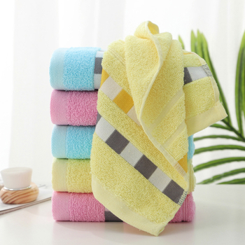 Prosop de față din bumbac cu logo imprimat — jacquard/țesătură simplă, 100–120 g, personalizare disponibilă