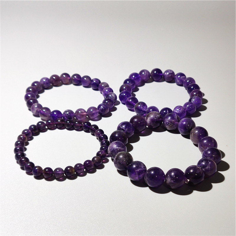 Гривна от аметист кристал – унисекс, минималистичен геометричен дизайн, с един кръг