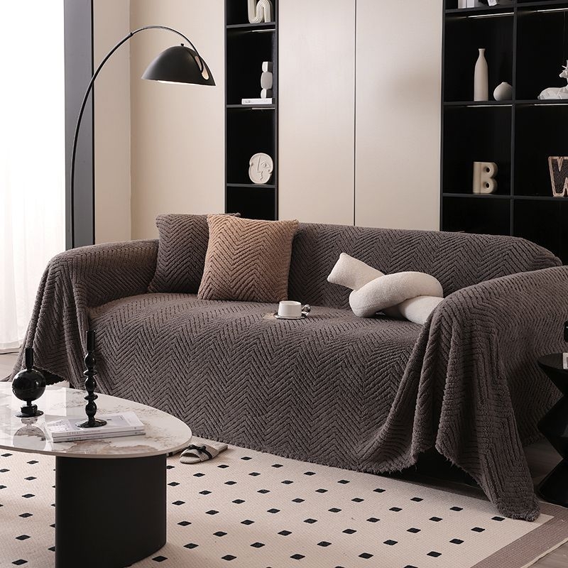 Navlaka za kauč univerzalna za četiri sezone; potpuno pokrivanje; protuklizni sloj; minimalistički stil; materijal: poliester; uzorak: jednostavan