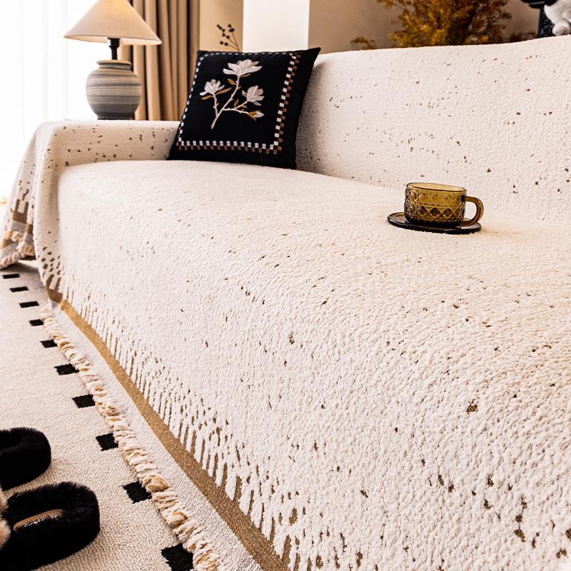 Plišani navlaka za kauč – protuklizna, zaštita od ogrebotina mačaka, potpuno pokrivena, jednostavan stil, bez zatvarača