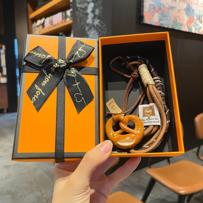 Maillard témájú kenyér kulcstartó, koreai stílus, anyag liszt, egyenként csomagolva