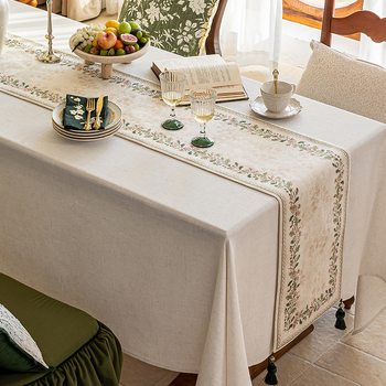 Τραπεζομάντηλο σε γαλλικό στυλ, φλοράλ μοτίβο, ύφασμα, για σαλόνι