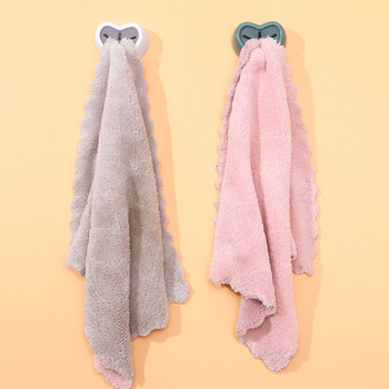 Műanyag egykampos törölközőtartó, modern minimalist dizájn, fúrás nélküli szerelés, teherbírás 2 kg