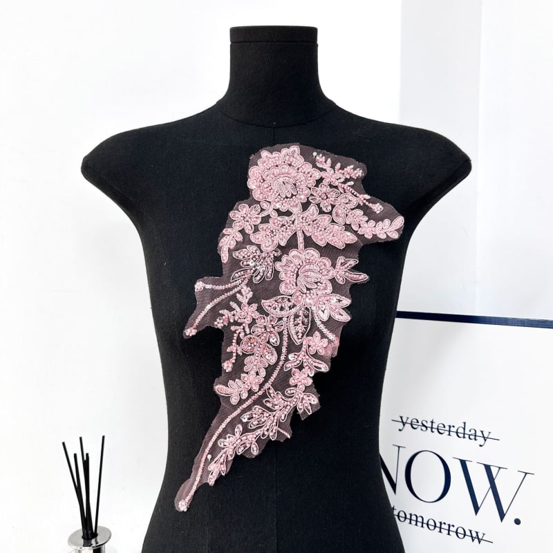 Полиестерна дантелена тъкан със Sequins бродерия и мъниста във формата на сливово цвете за сватбена рокля и cheongsam