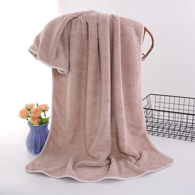 Kupaći ručnik od Coral Fleece, 80% poliester, 150D, 300–400 g, obšiven rub