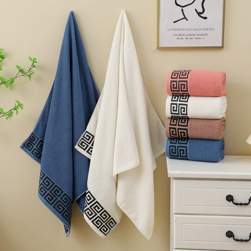 Pamukani kupaći ručnik, debeli veliki ručnik za dom i plažu, 300–400 g, pređa 32S/14S, tkanje: jacquard i običan platno; završna obrada: šav