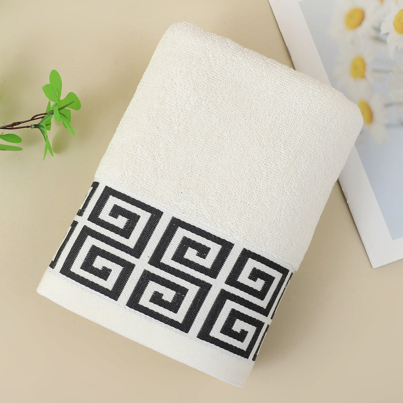 Pamukani kupaći ručnik, debeli veliki ručnik za dom i plažu, 300–400 g, pređa 32S/14S, tkanje: jacquard i običan platno; završna obrada: šav