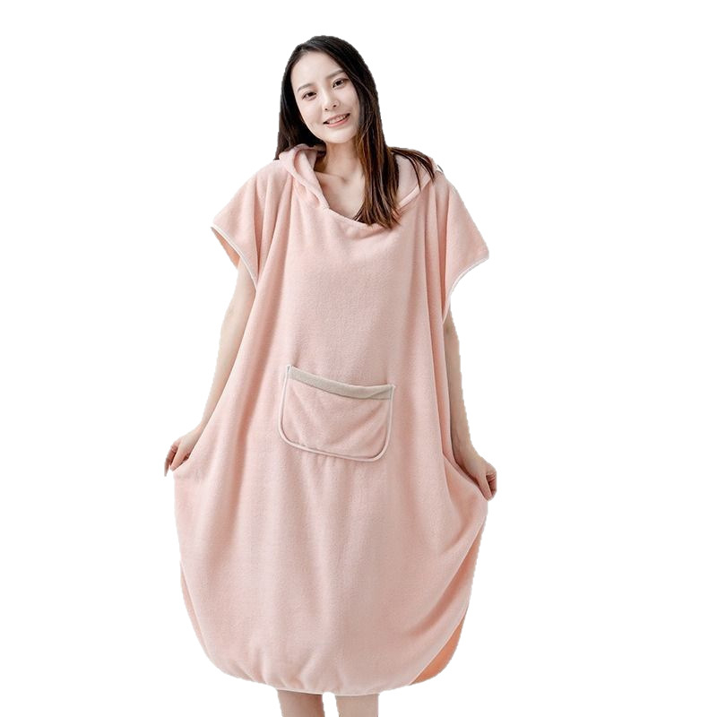 Odrasli halat s kapuljom od coral fleece-a, kratkih rukava, upija i brzo se suši; nosivi ručnik-odjevni set za jesen/zimu (porodična serija)