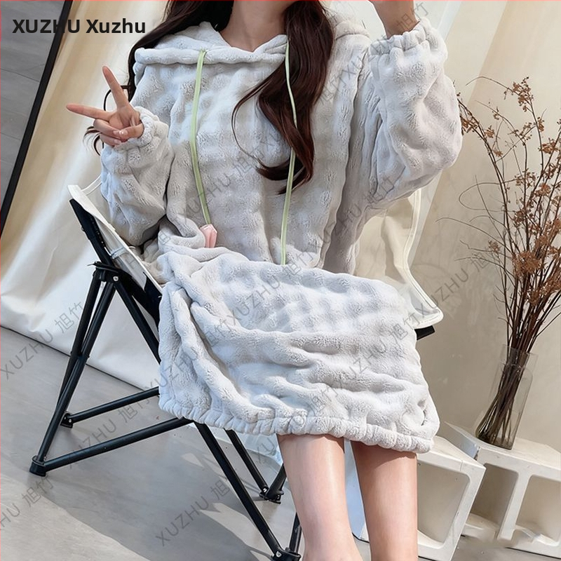 Halat de baie purtabil, absorbant, cu glugă și mâneci lungi; material întărit, prietenos cu pielea, pentru iarnă.