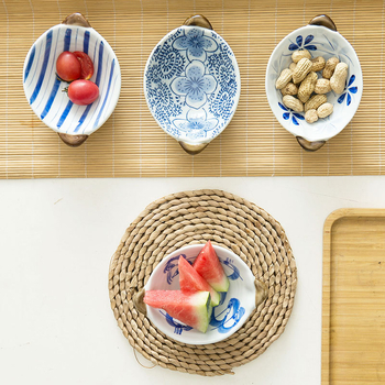Ιαπωνικού στυλ χειροποίητο πορσελάνινο πιάτο φρούτων με υπό γλάσο διακόσμηση και σετ ντιπ με ωοειδή μπολάκια, ριγέ σχέδιο